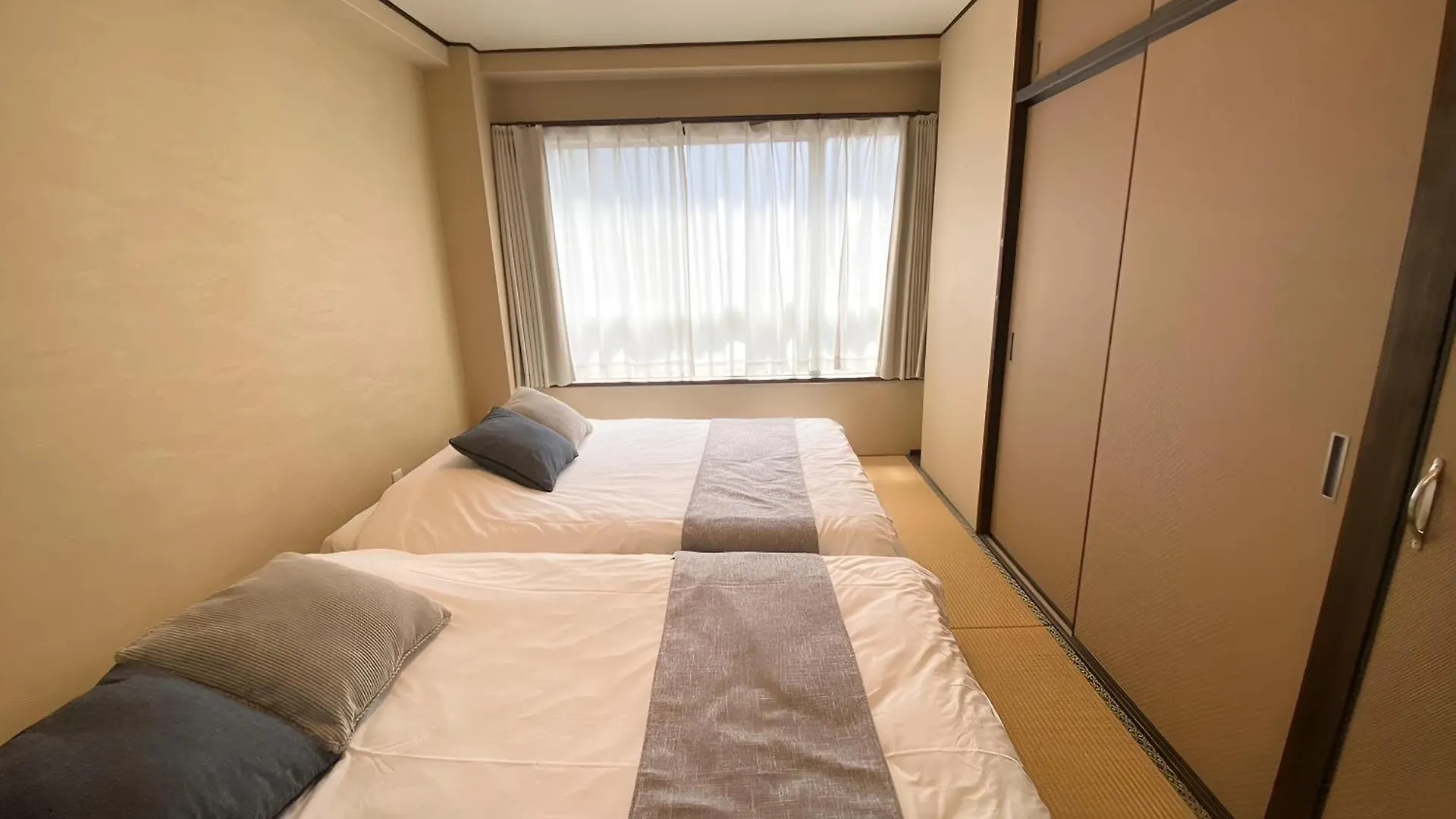 大阪市シンシア・レジデンスアパートメント 0*, 大阪市 日本
